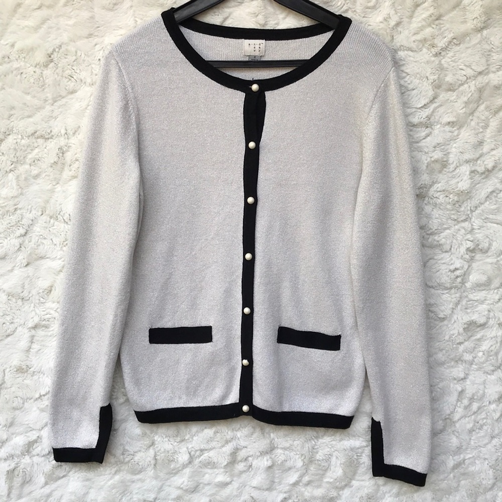 EUC  a.new. day Classic White/Black Cardigan Sz SM